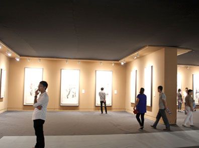 北創會(huì)展提供專業移動展牆美術館展牆定制租賃